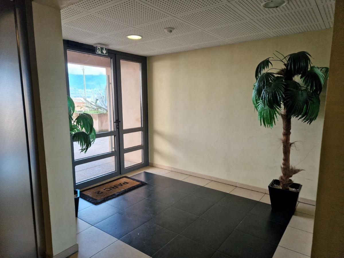 Studio Climatise Parking Gratuit Sarrola-Carcopino Bagian luar foto